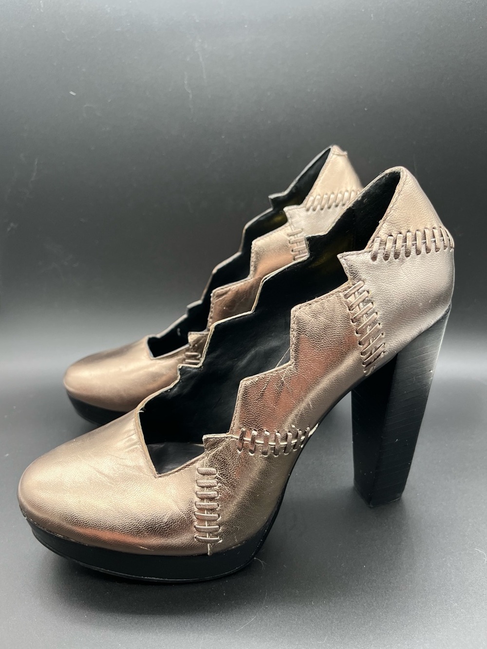 House of Harlow 1960 Metallic Bronze Scalloped Block Heel Pumps